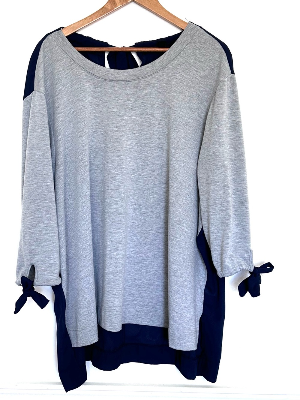 Lane Bryant Plus Shirt Women’s Size 26/28 Grey Blue 3/4 Sleeve Top